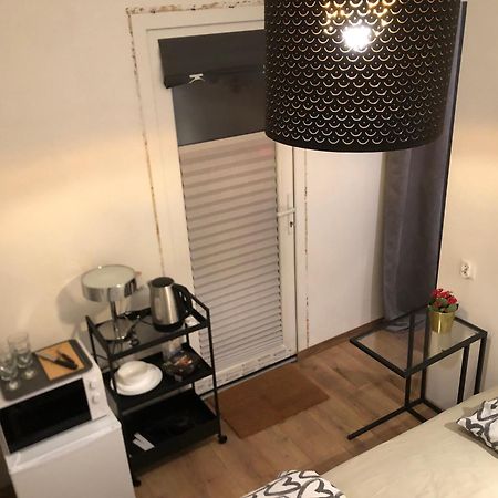 Mini Studio A Bed4U Late Check In لوبلين المظهر الخارجي الصورة