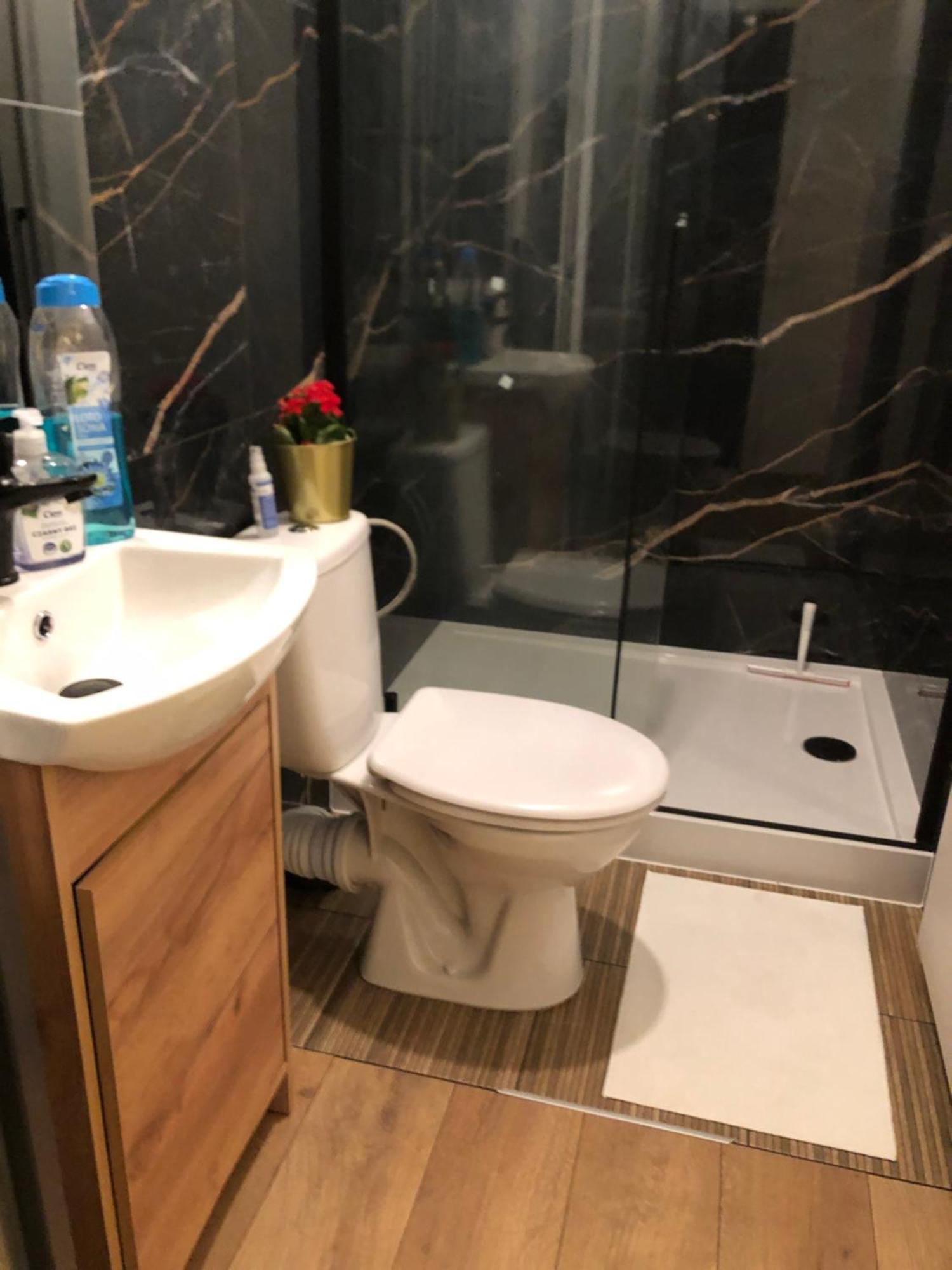 Mini Studio A Bed4U Late Check In لوبلين المظهر الخارجي الصورة
