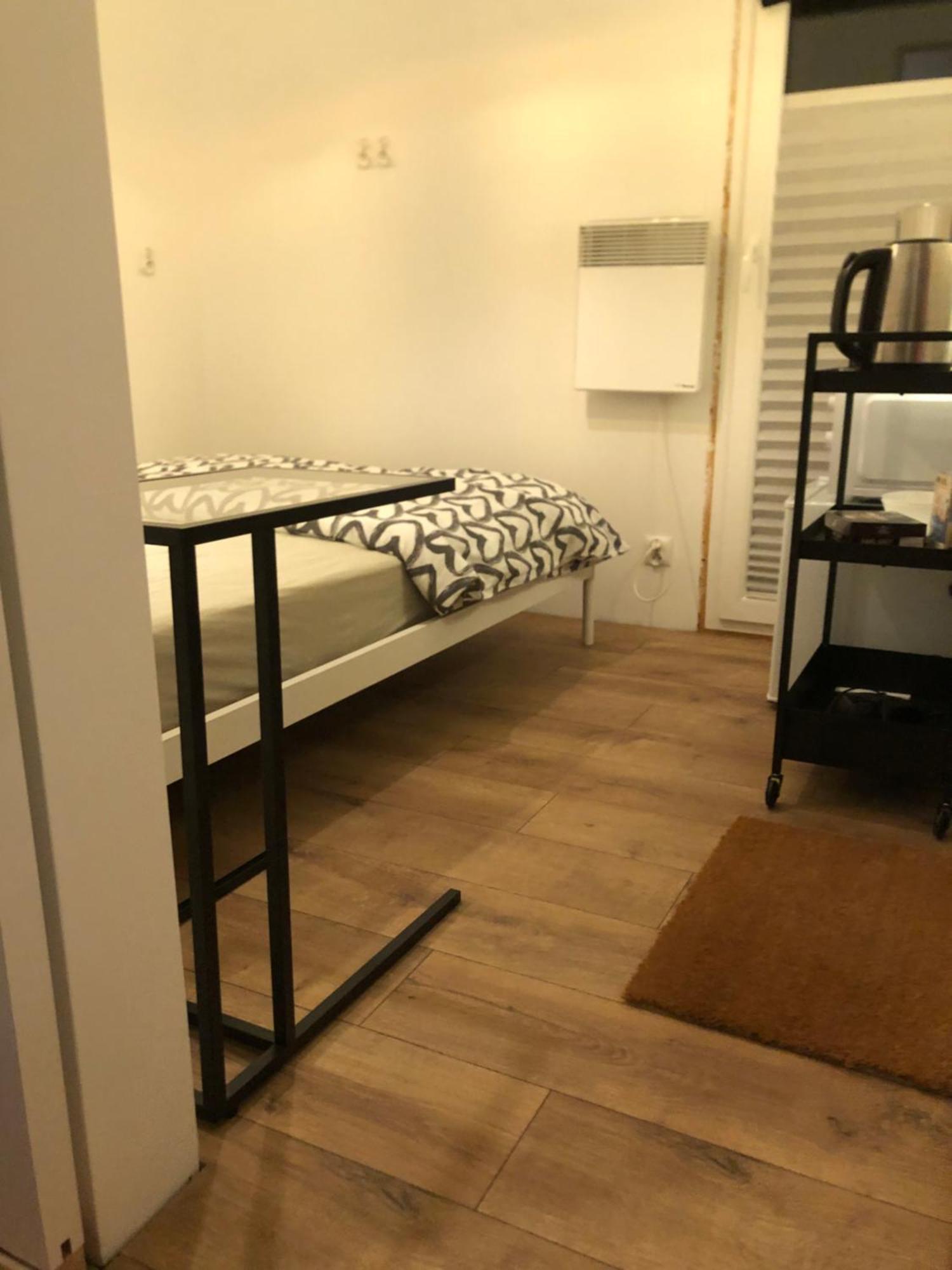 Mini Studio A Bed4U Late Check In لوبلين المظهر الخارجي الصورة